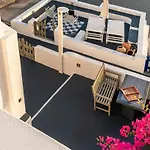 Chess House - Santorini Traditional Villa