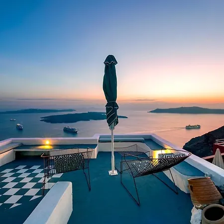 Chess House - Santorini Traditional