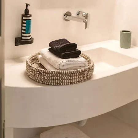 Chess House - Santorini Traditional Villa