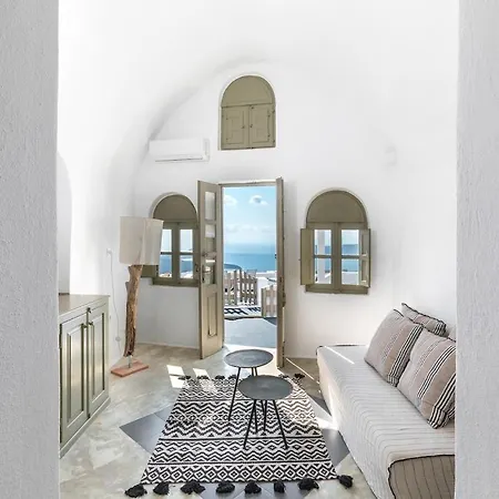 Chess House - Santorini Traditional Vila *