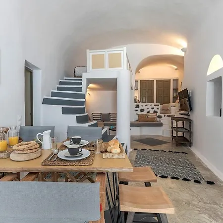 Chess House - Santorini Traditional فيلة إيميروفيغلي