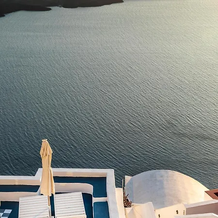 Chess House - Santorini Traditional فيلة إيميروفيغلي