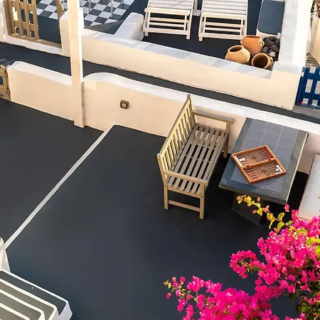 Chess House - Santorini Traditional فيلة إيميروفيغلي
