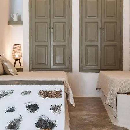 Chess House - Santorini Traditional إيميروفيغلي