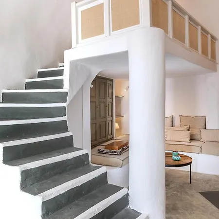 Chess House - Santorini Traditional Villa *